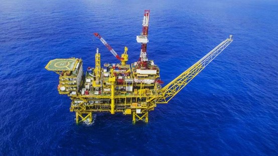 1、海南文昌海上采油平臺.jpg