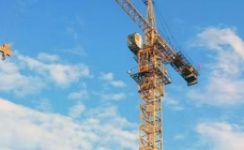 新風光FD370系列變頻器：起重行業(yè)的“智能大腦”，安全高效新保障！